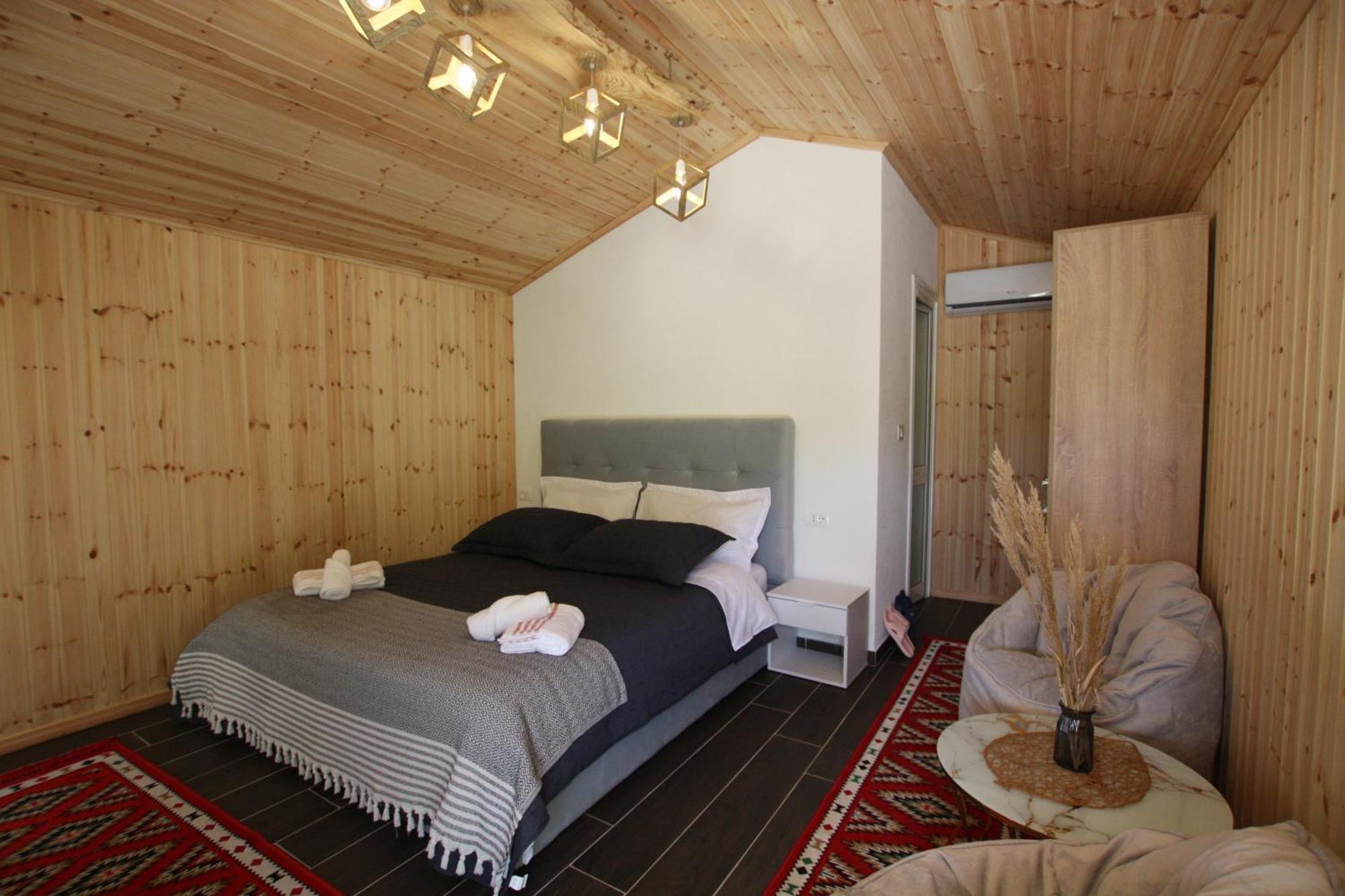 Lugina E Shengjergjit ,Bujtinat Villa Tiranë Ngoại thất bức ảnh